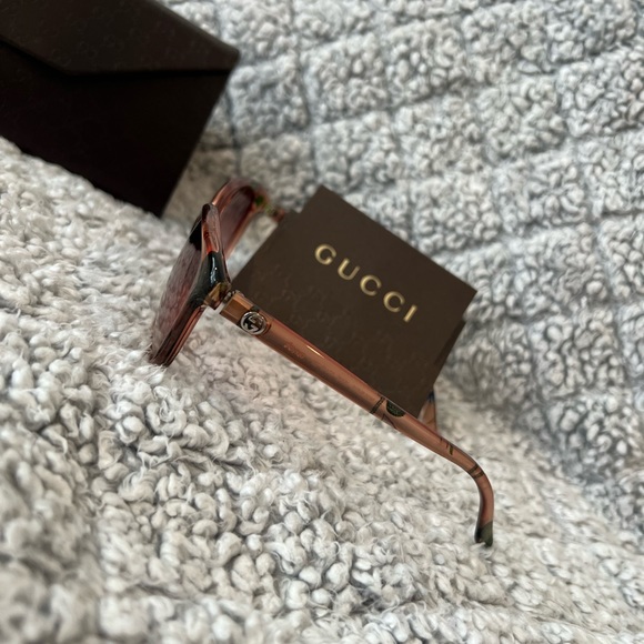 Gucci Sunglasses - Picture 3 of 4